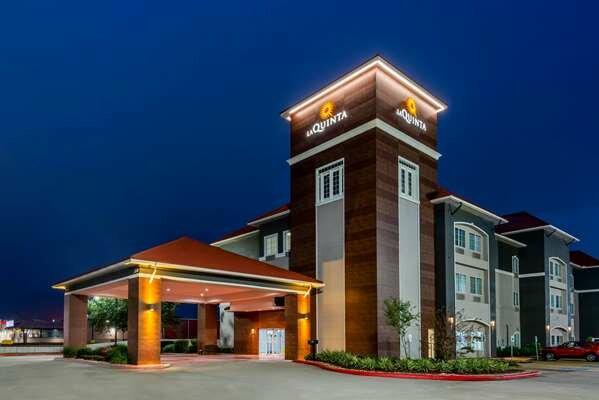 La Quinta Inn & Suites By Wyndham Orange