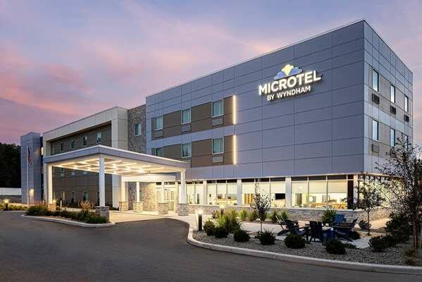 Microtel Inn & Suites By Wyndham Macedon