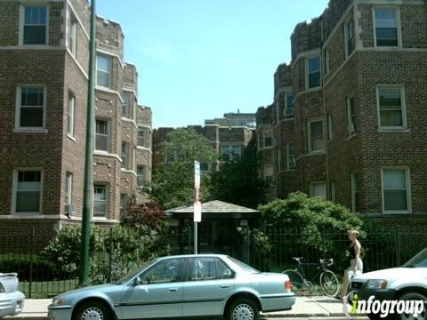 Addison Lakeshore West Condominiums