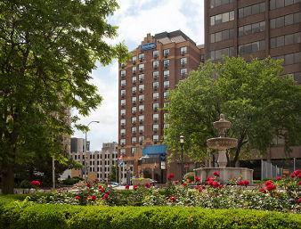 Holiday Inn Express Windsor Waterfront, an IHG Hotel