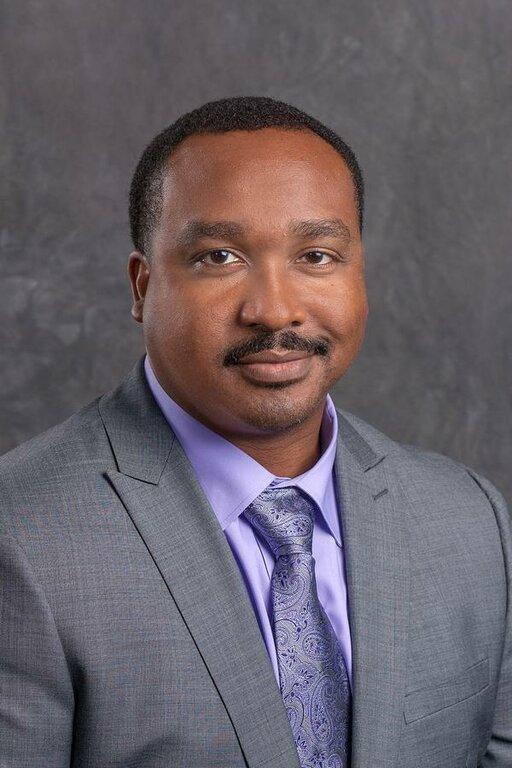 Edward Jones - Financial Advisor: Eric D Davis, AAMS™