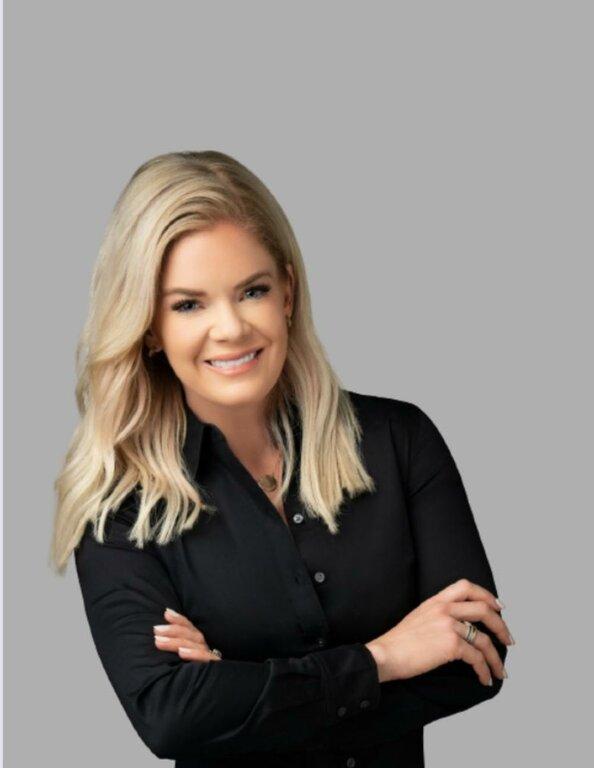 Ali Grant-Shoemaker, Realtor