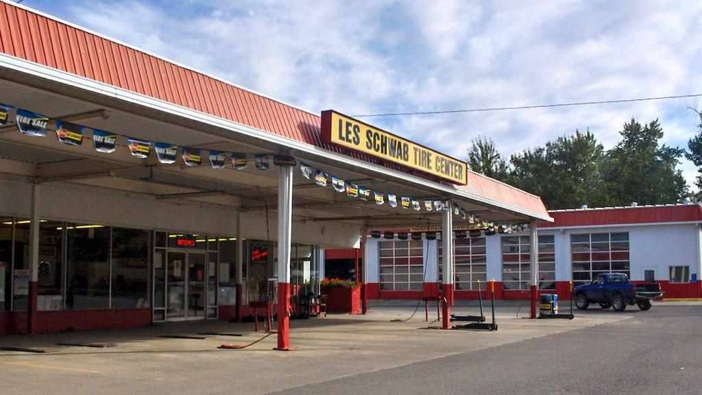 Les Schwab Tire Center