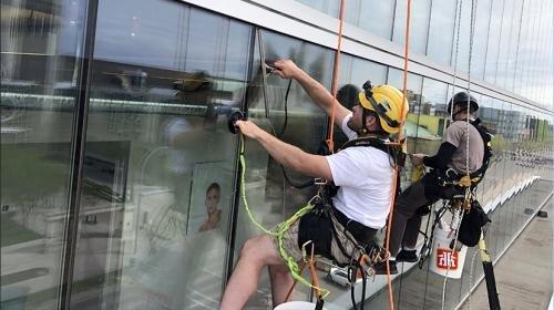 High Rise Window Cleaners