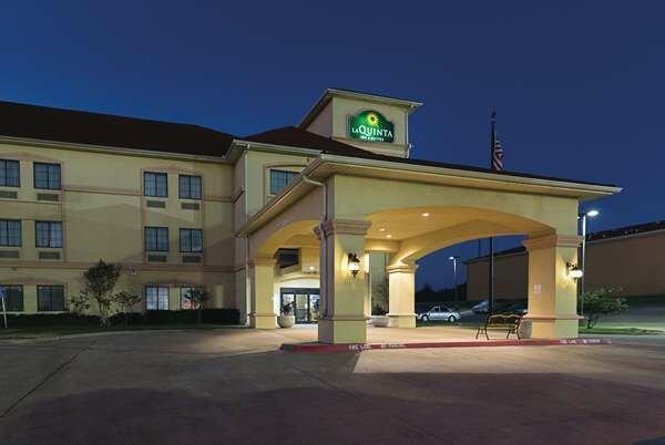 La Quinta Inn & Suites By Wyndham Alvarado