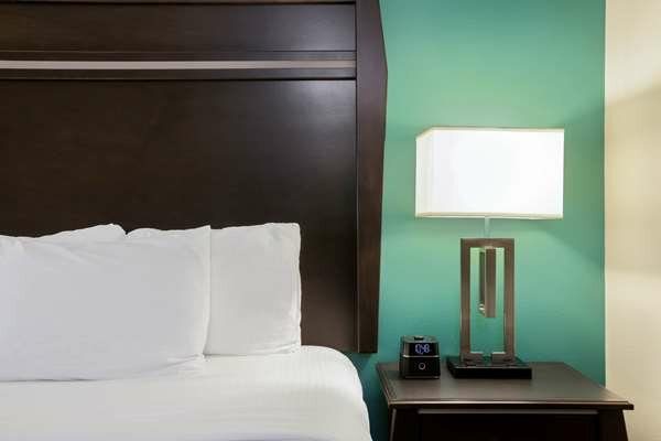 La Quinta Inn & Suites By Wyndham Sioux Falls