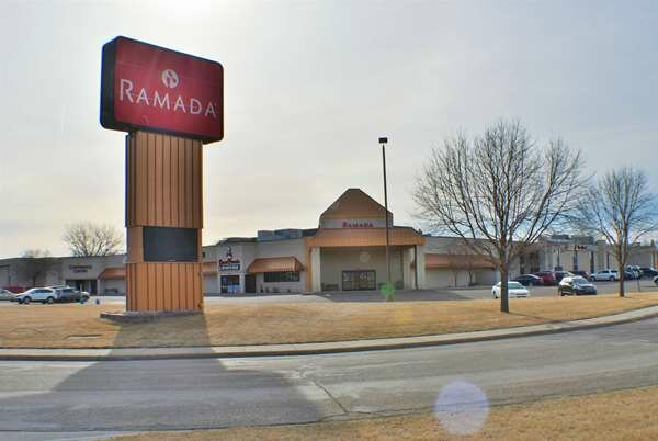 Ramada By Wyndham Sioux Falls Airport-Waterpark & Event Ctr