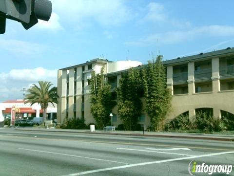 Lincoln Court Apartments