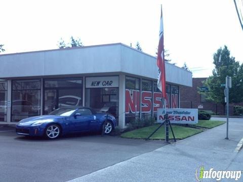 Rustom Nissan of Portland