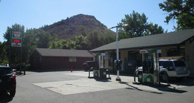 Sinclair Gas Station