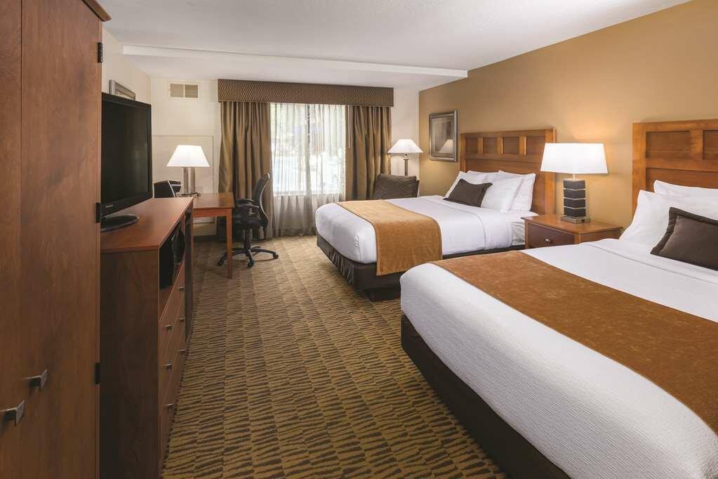 Best Western Plus Bloomington Hotel