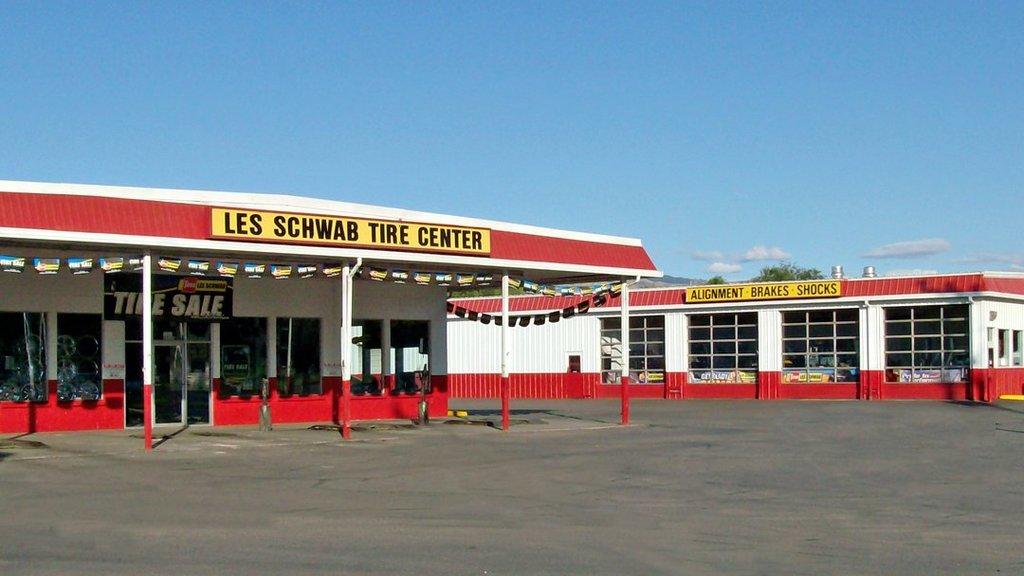 Les Schwab Tire Center