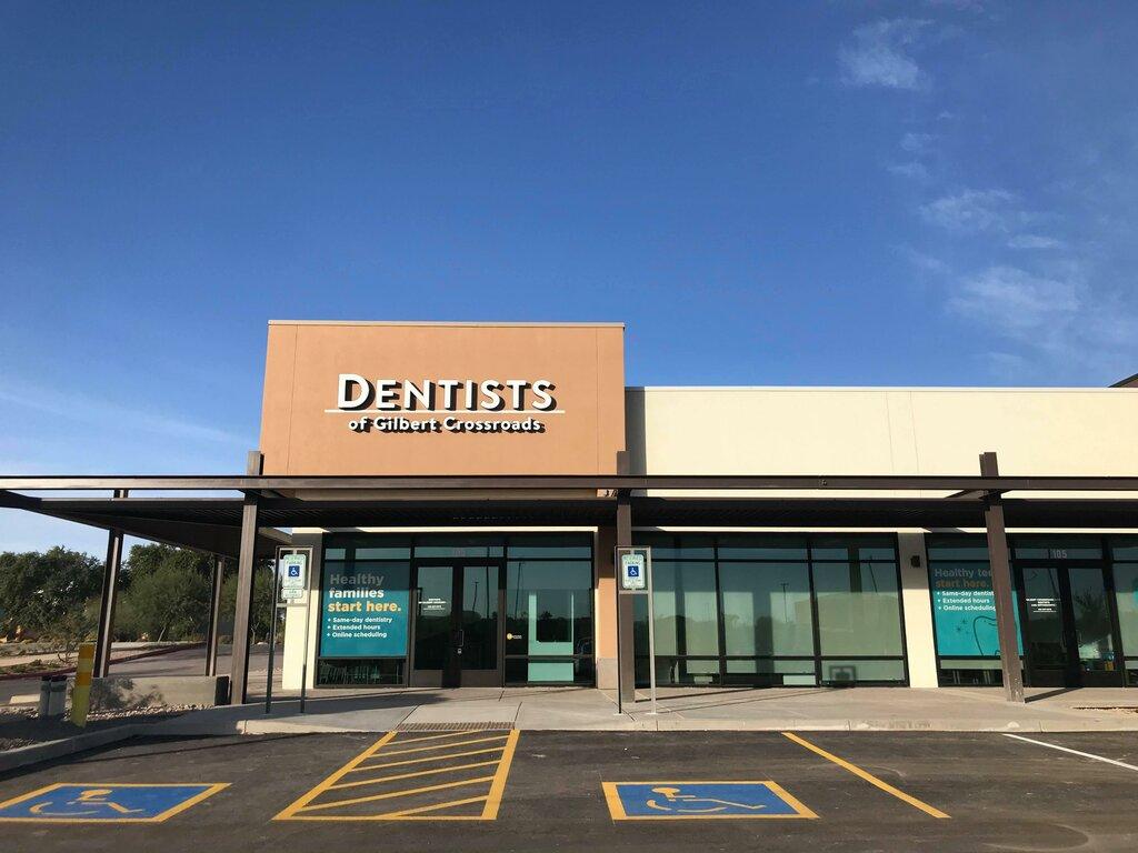 Dentists of Gilbert Crossroads