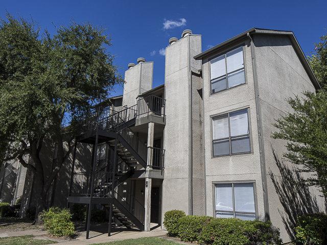 Landmark at Lake Village North Apartments