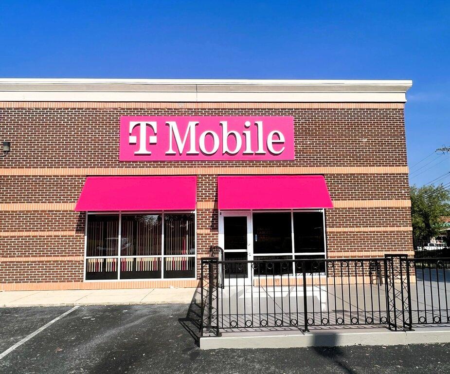 T-Mobile Authorized Retailer