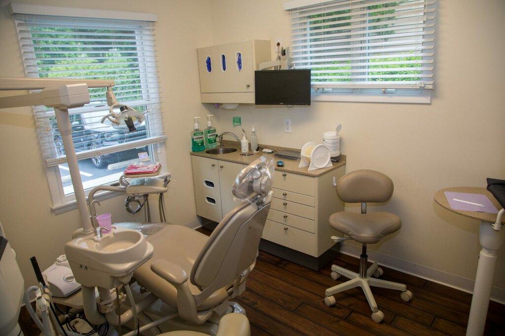 Michael P. Combs DDS PA