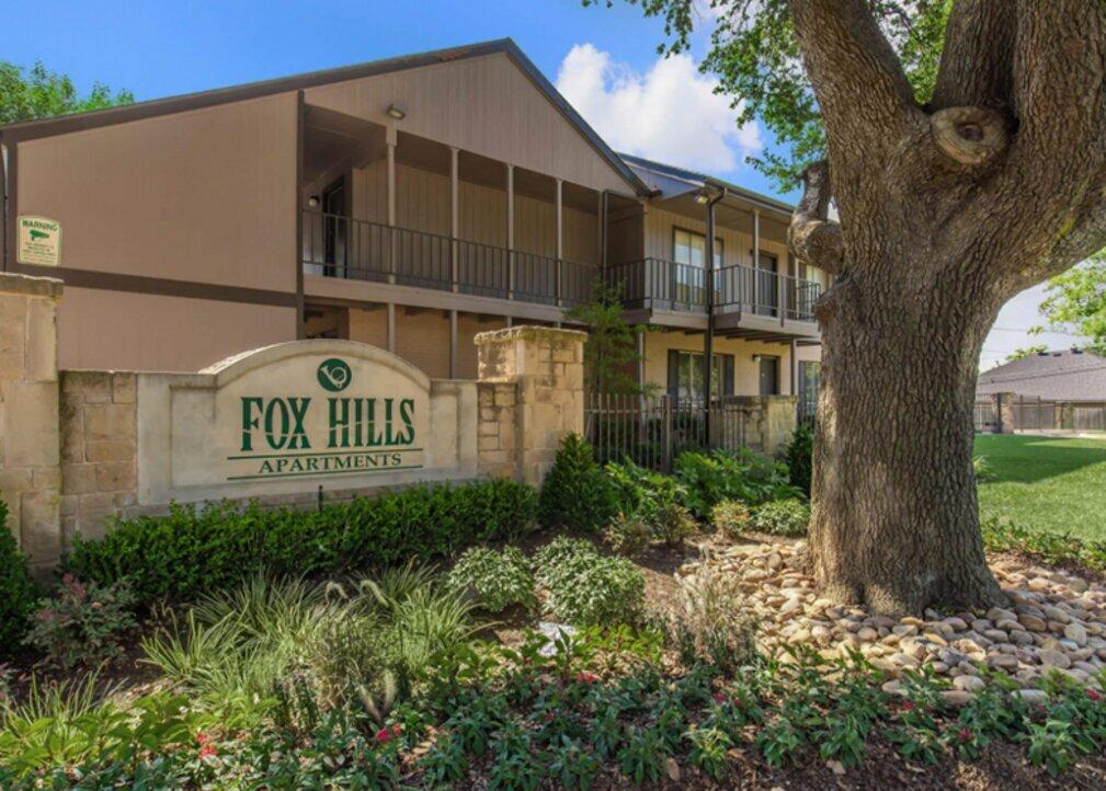 Fox Hill Apartments