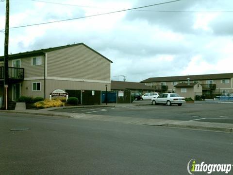 Colonial Village Apartments