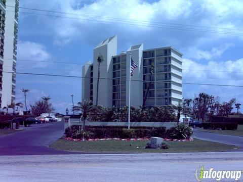 Seadunes Condominiums