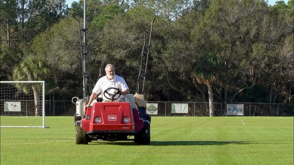 Barefoot Grass Lawn Care & Pest Control