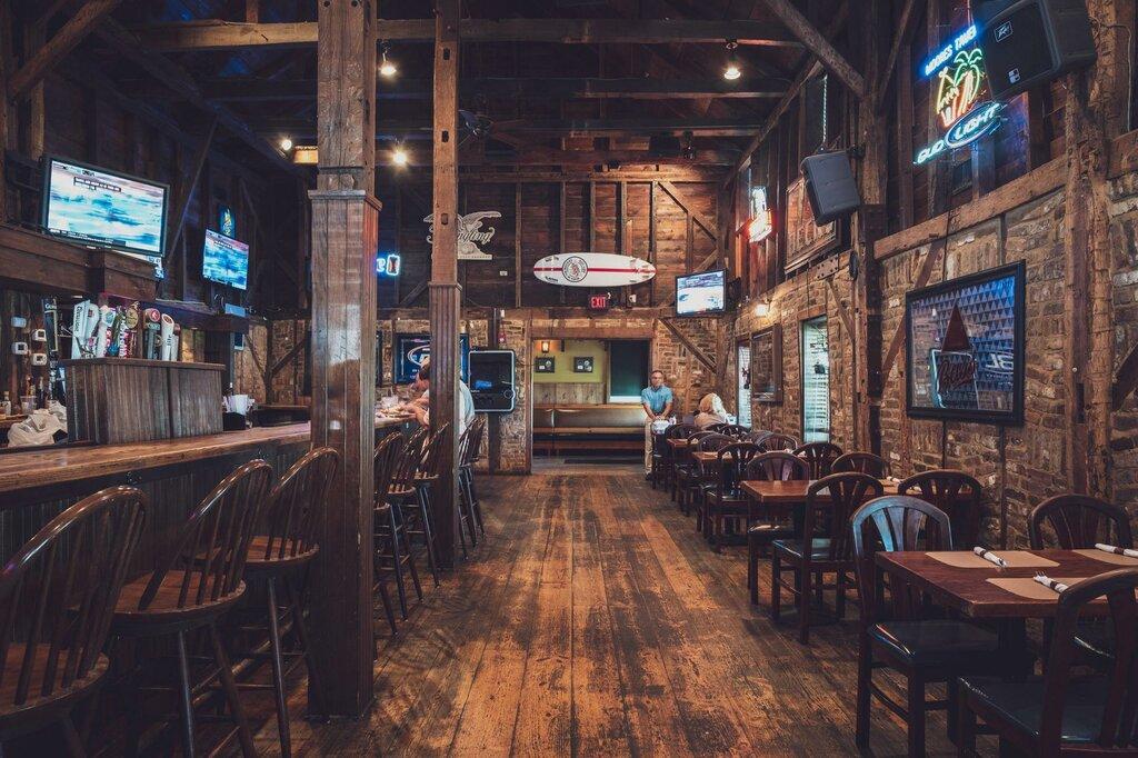 Moore's Tavern & Sports Bar