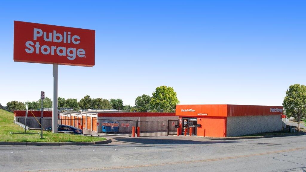 Public Storage