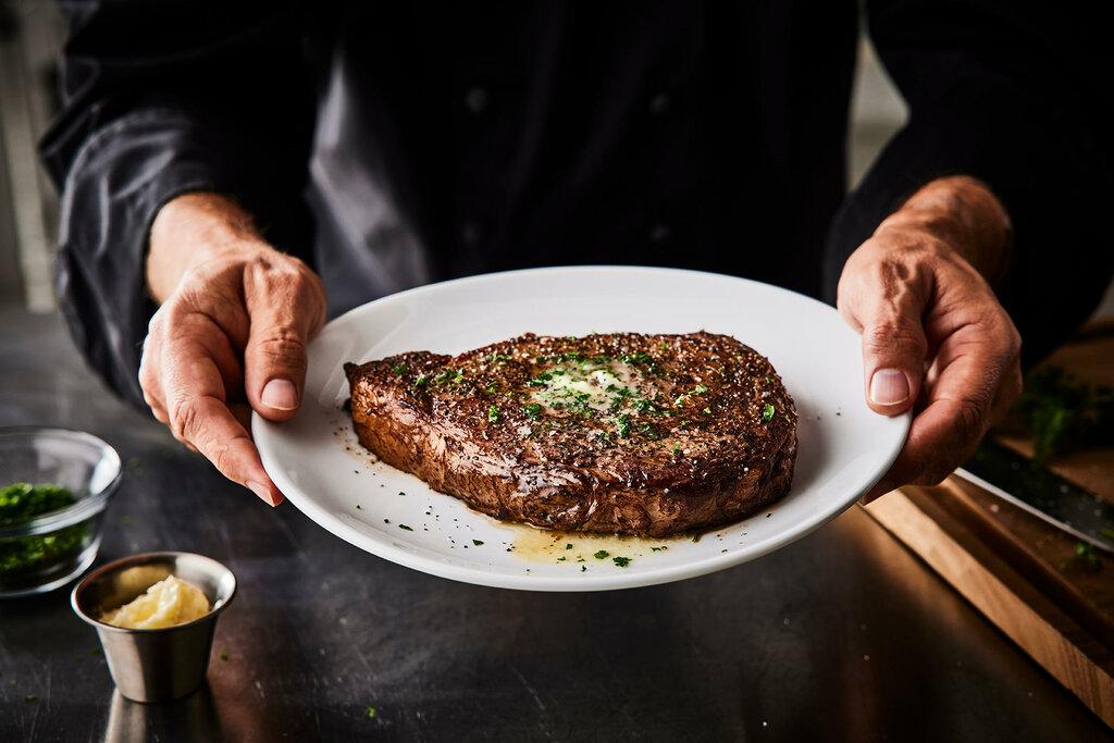 Fleming’s Prime Steakhouse & Wine Bar