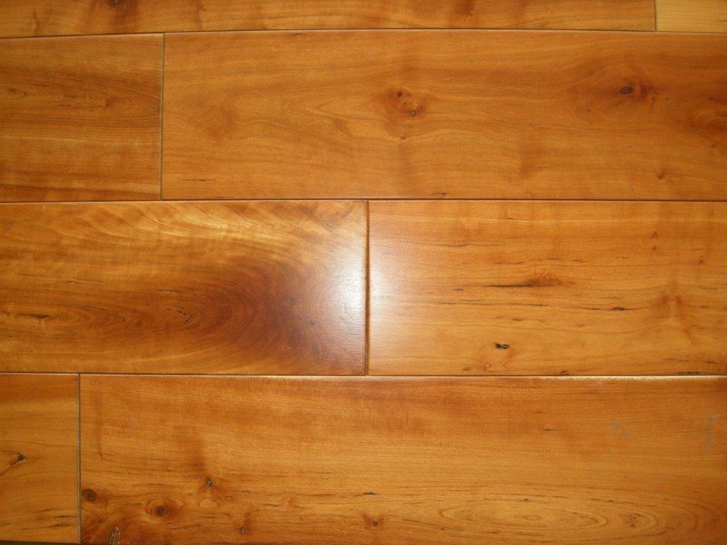 MD Walk on Wood Floors