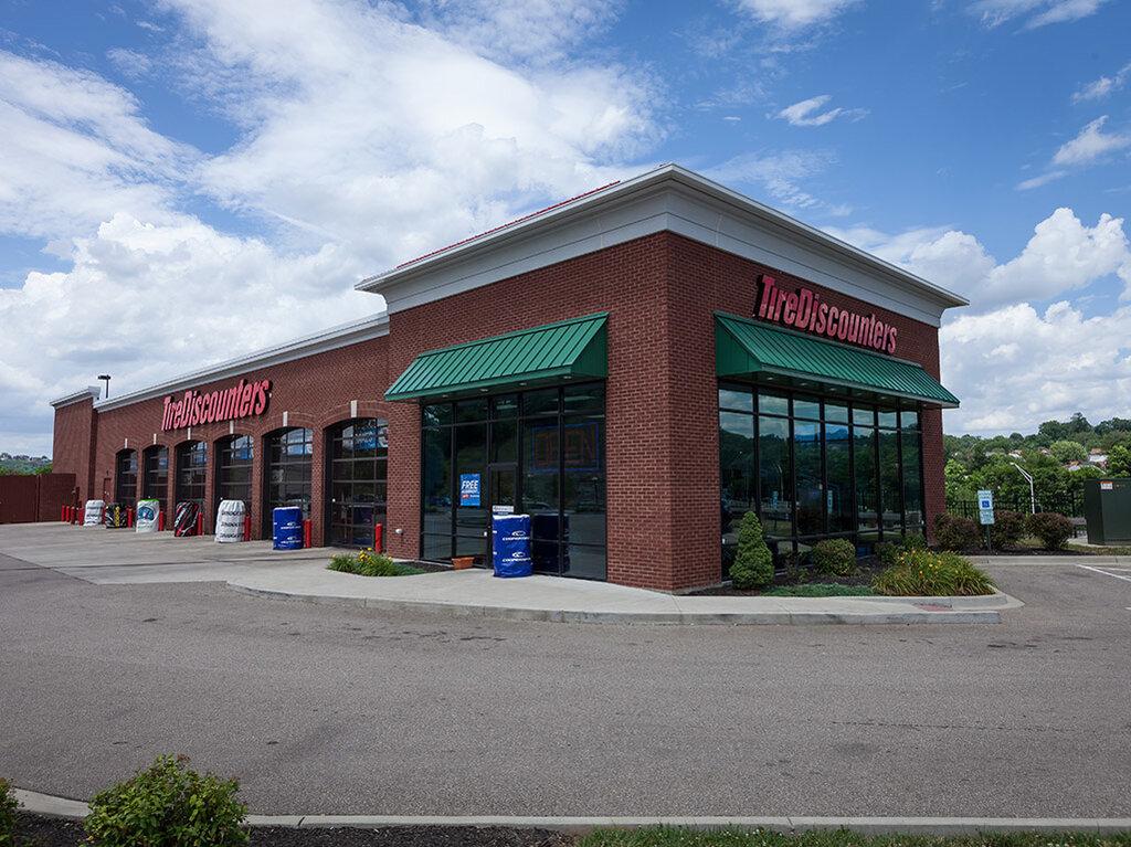 Tire Discounters Newport Pavilion