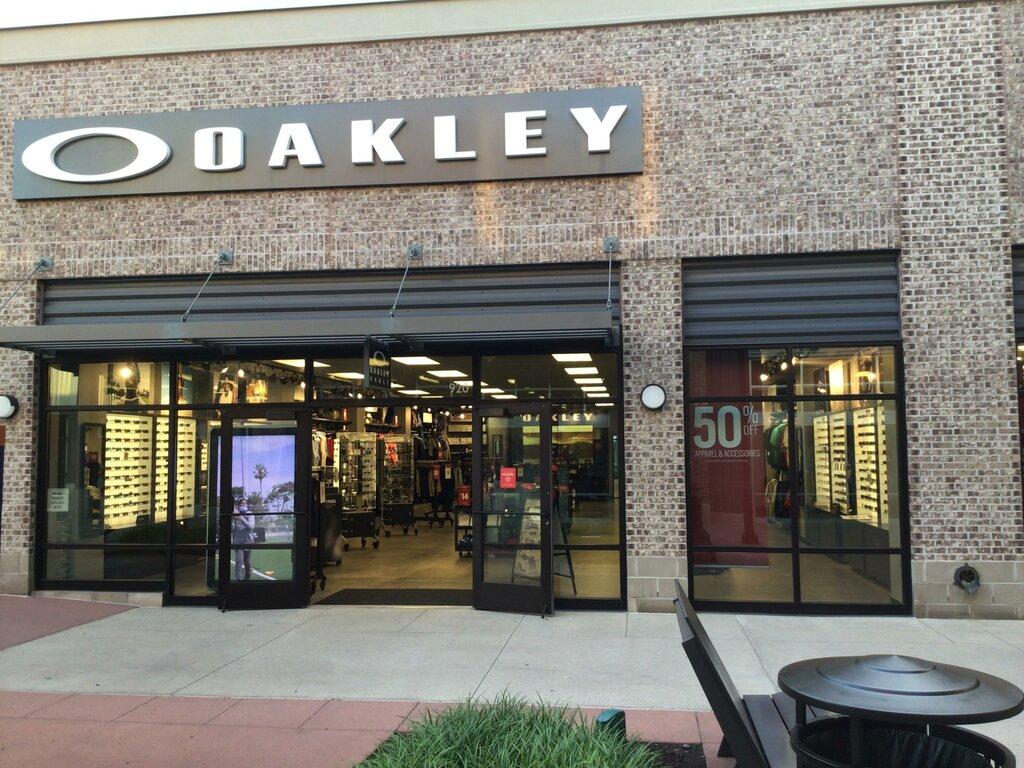 Oakley Vault