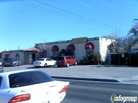 Monte's Pueblo Pipe Shop