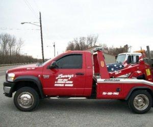 Lowery's Body Shop & Wrecker Service