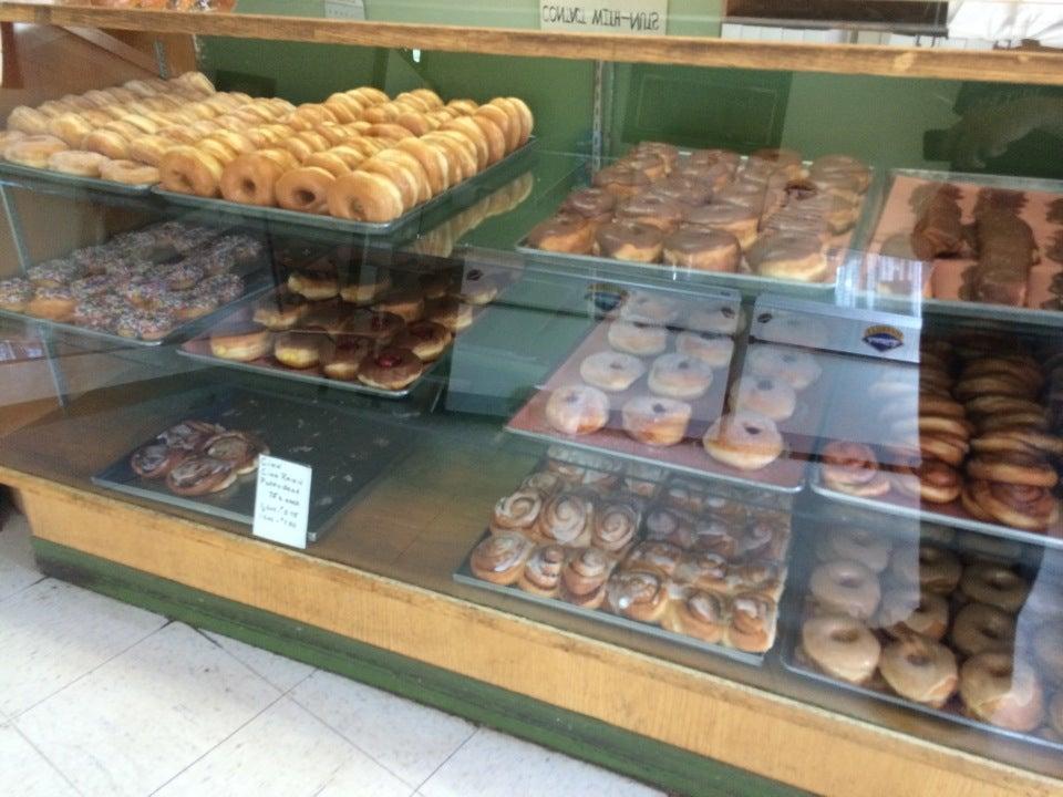 Calmar Bakery