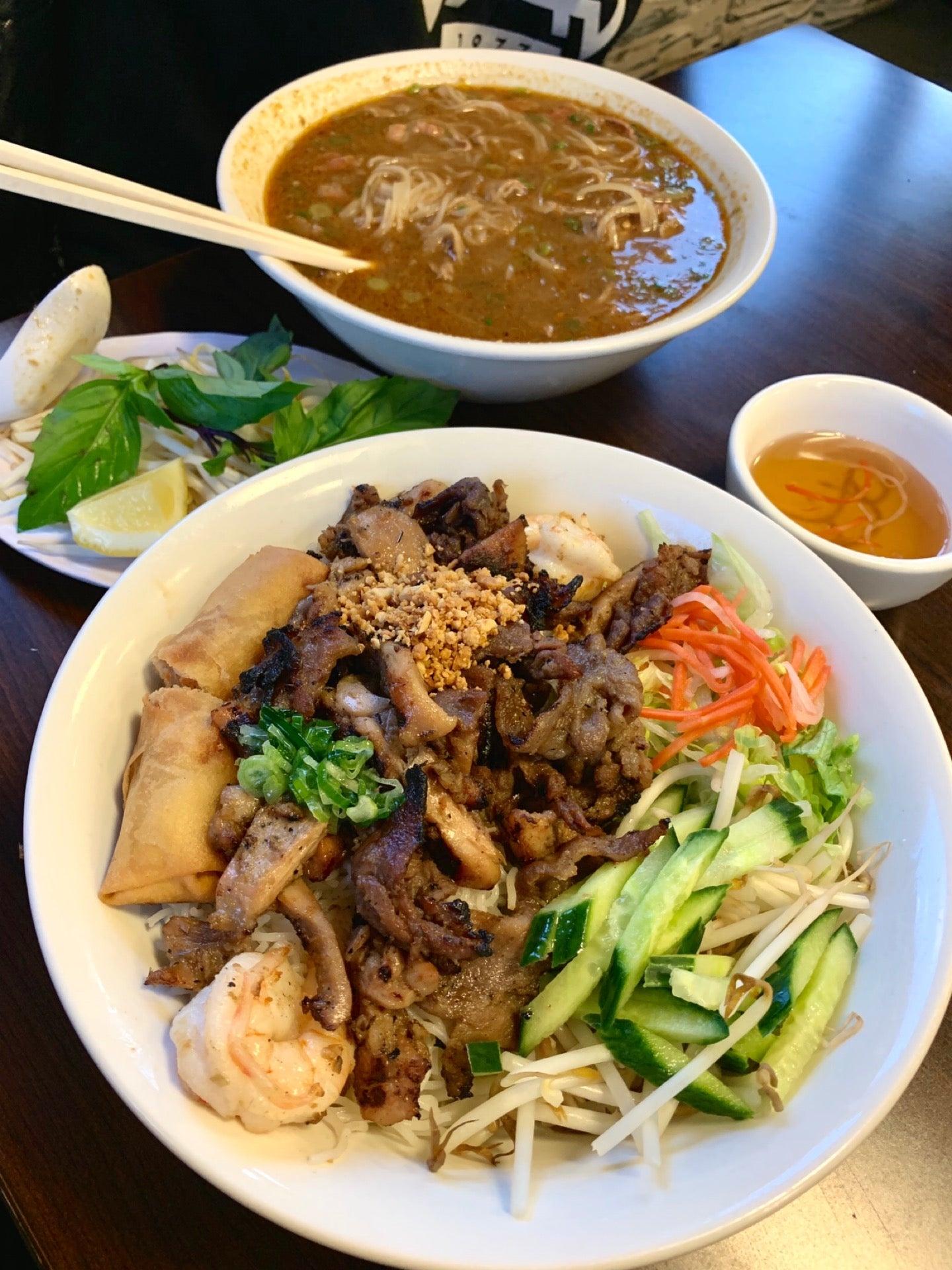 Pho Hoan Pasteur