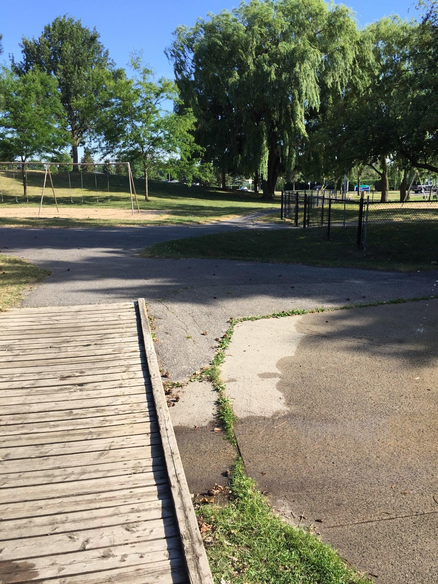 Queenswood Heights Playground and Splashpad