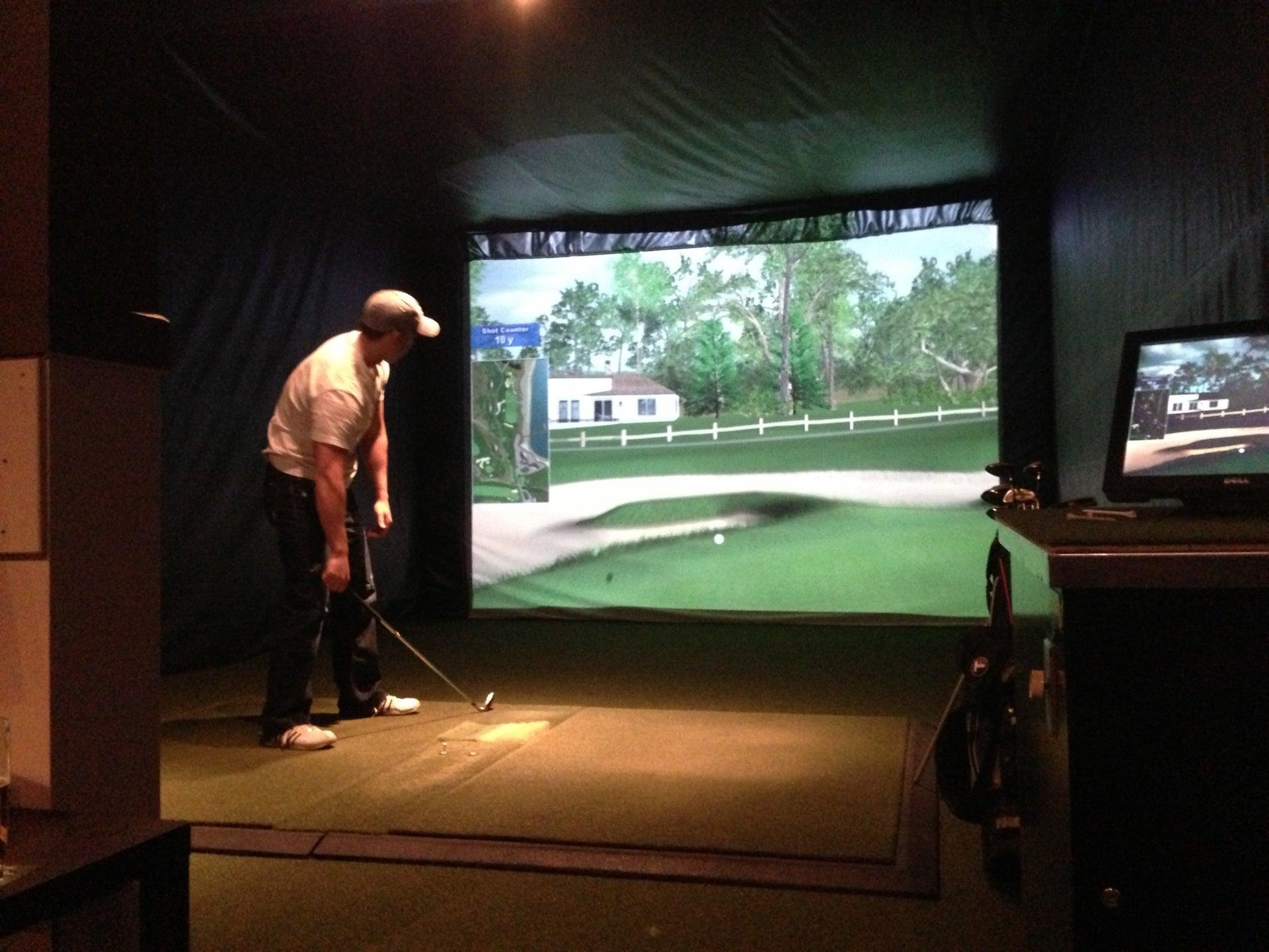 Divots Indoor Golf