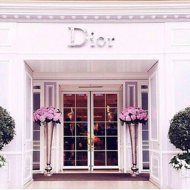 DIOR