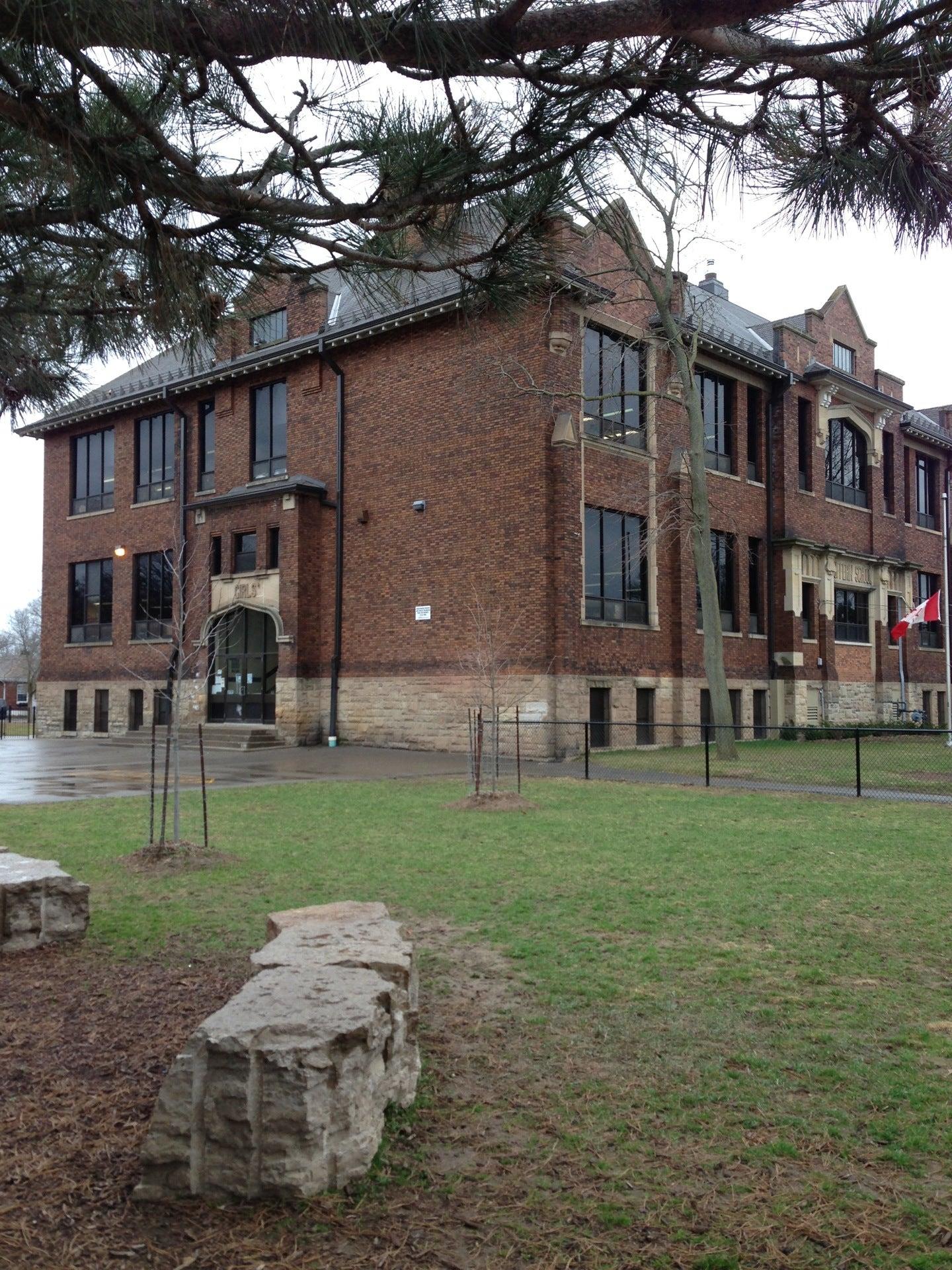 Dufferin School