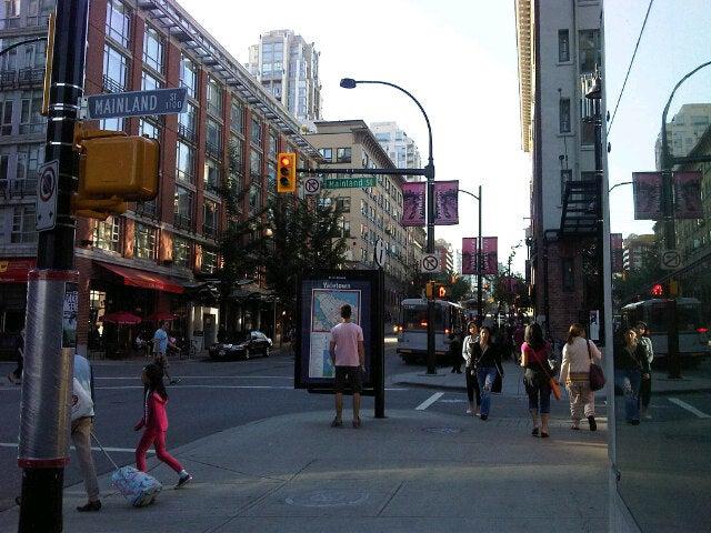 Yaletown - Roundhouse SkyTrain Station