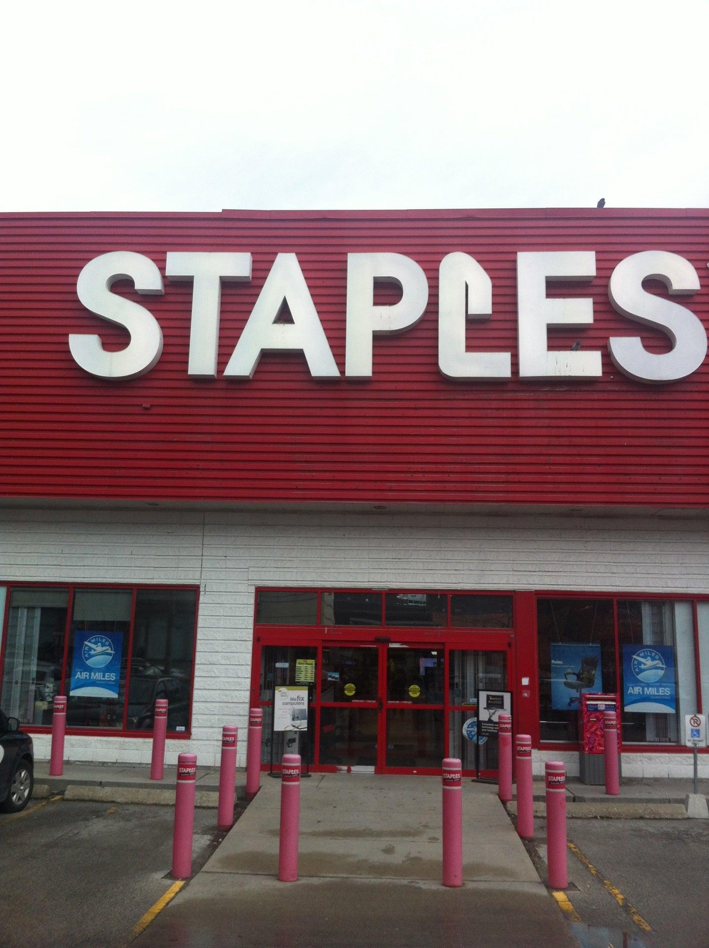 Staples Front Street