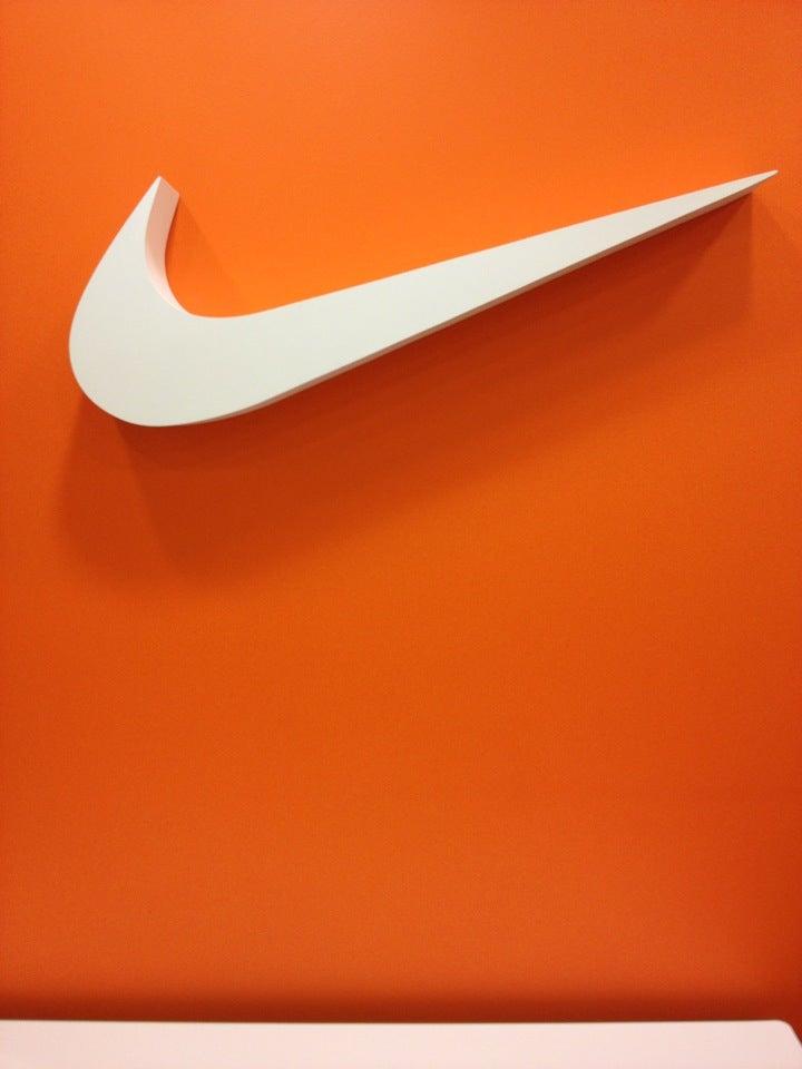 NIKE Canada