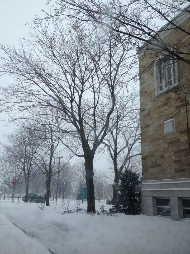 Victoriaville Hotel De Ville