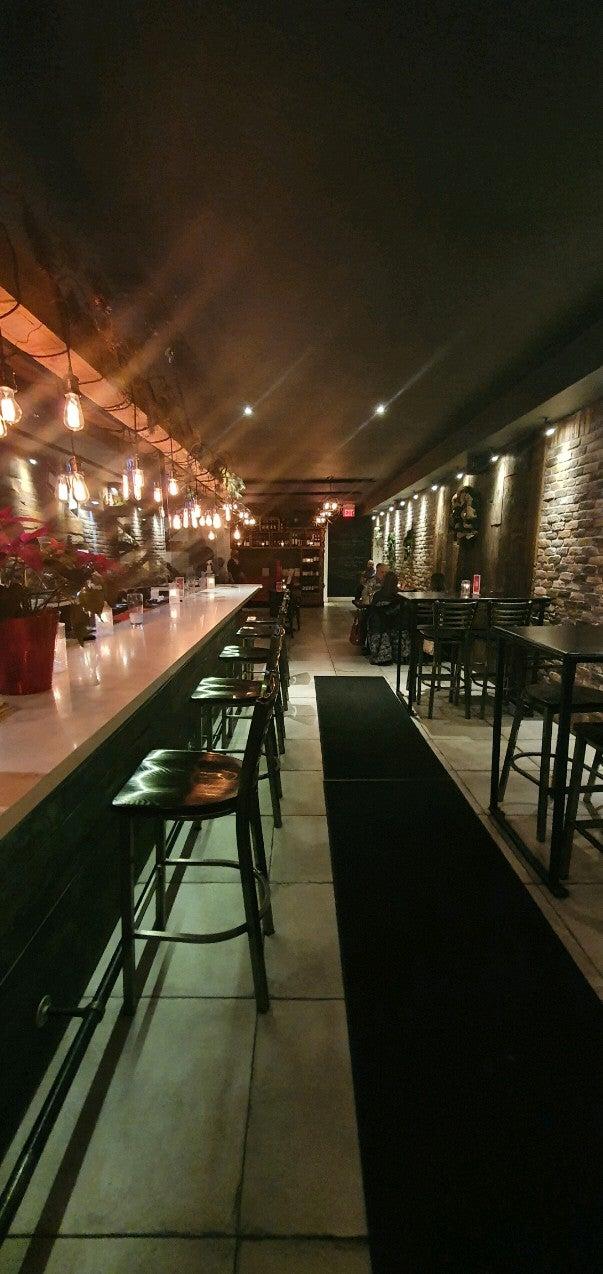 Brick N Fire Restaurant & Bar