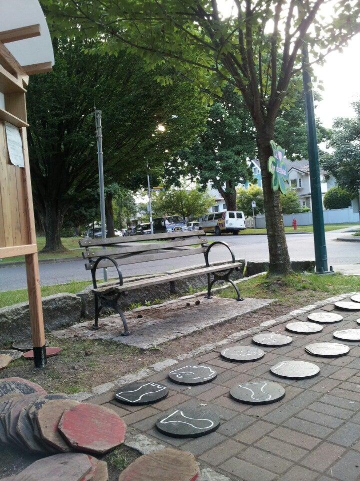 Chessboard Traffic Island