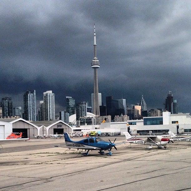 Billy Bishop Airport-YTZ