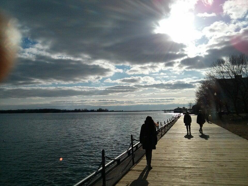 Harbour Square Park