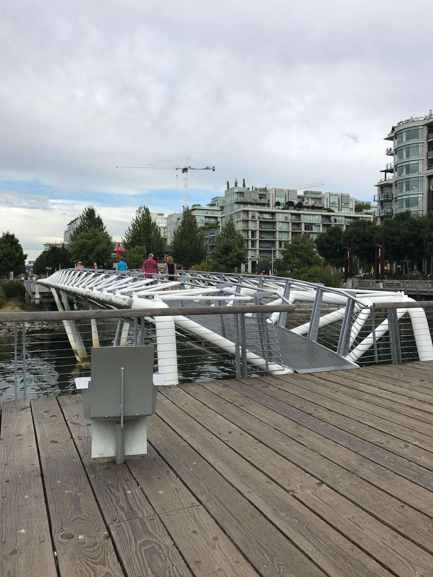 Canoe Bridge