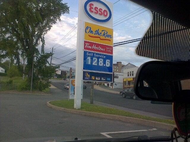 Go! Store Fairview Esso