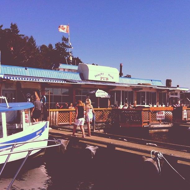 Dinghy Dock Marine Pub & Bistro