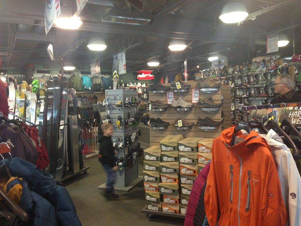 Pacesetter Ski Shoppes